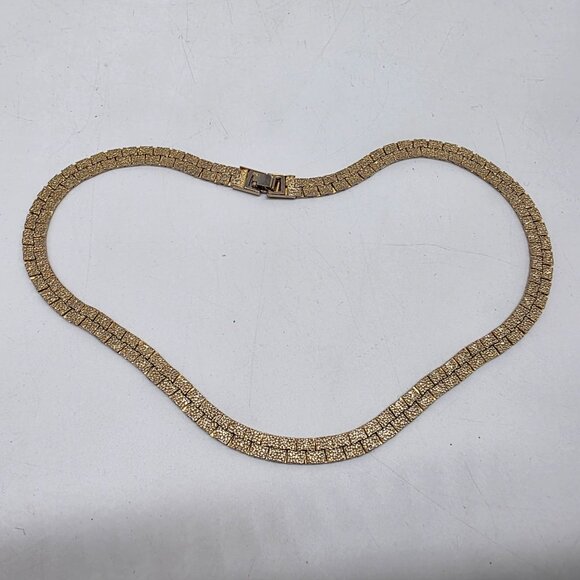 Vintage Gold Tone Flat Nugget Textured Chain Necklace Classic Reversible - Picture 4 of 7